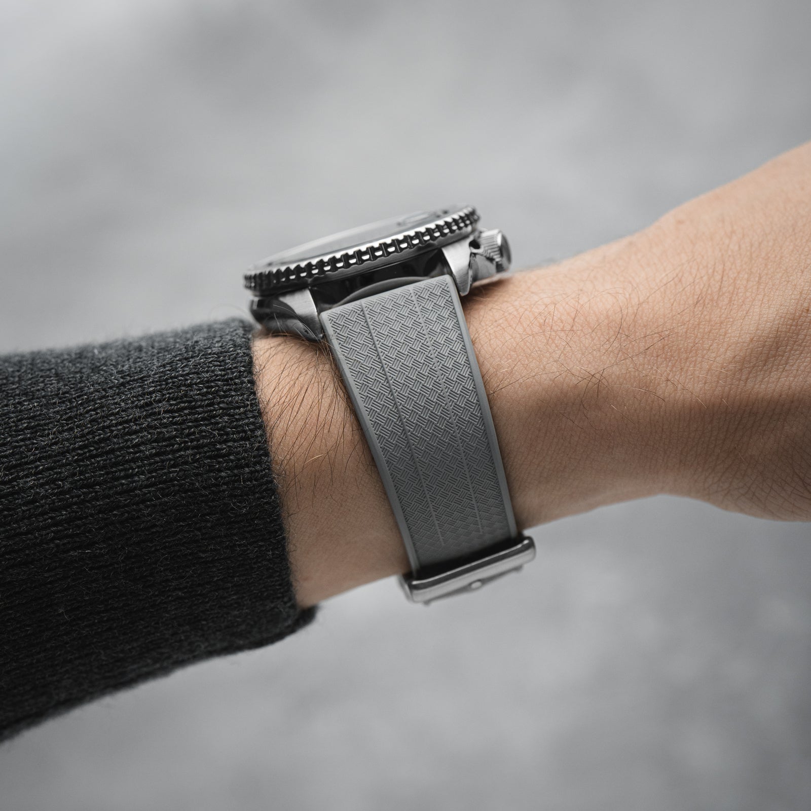 Stylish Grid Texture FKM Rubber Watch Strap - Quick-Release - Black (2412)