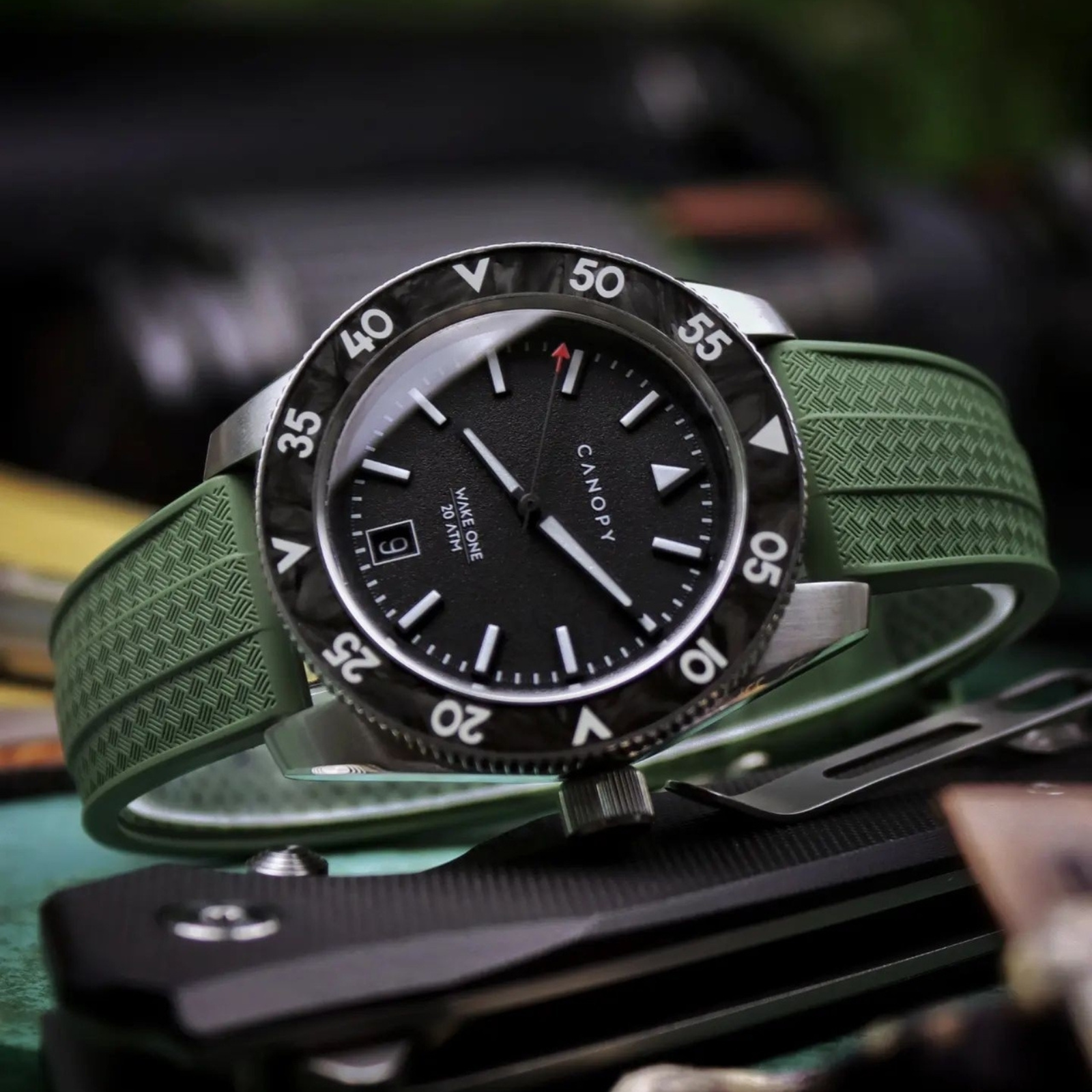 Stylish Grid Texture FKM Rubber Watch Strap - Quick-Release - Black (2412)